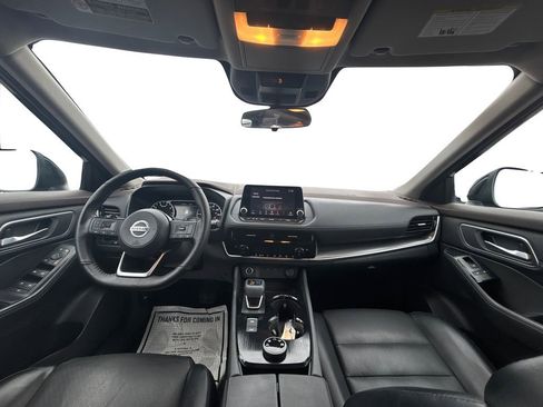 Used 2021 Nissan Rogue SV w/ Premium Package image 18