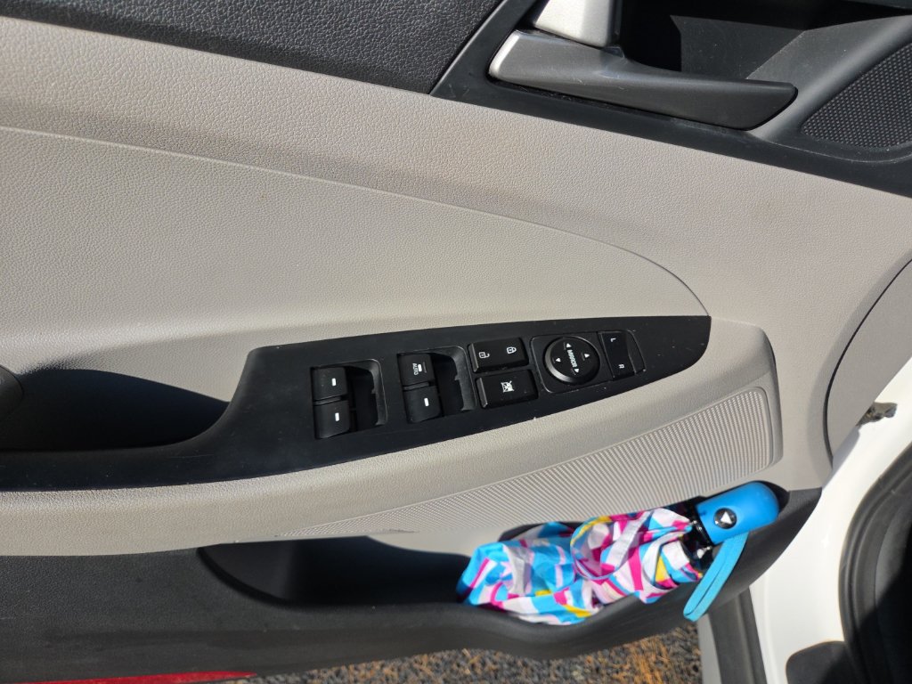 Used 2018 Hyundai Tucson SEL FWD image 11