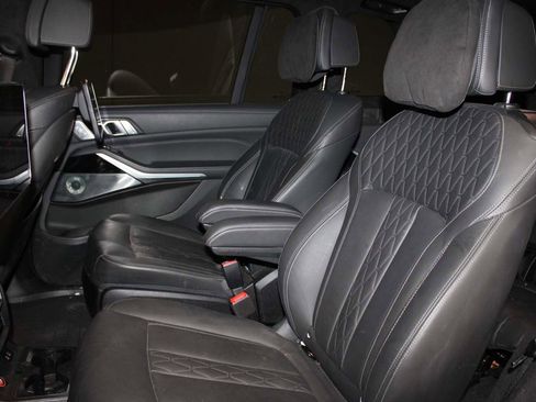 Certified 2022 BMW ALPINA XB7 image 11