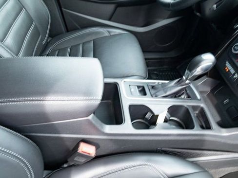 Used 2019 Ford Escape Titanium image 42