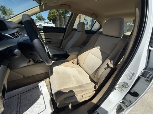 Used 2011 Honda Accord LX image 9