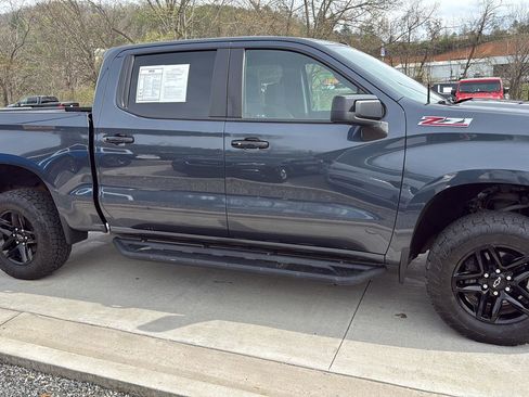Used 2021 Chevrolet Silverado 1500 LT Trail Boss w/ Bed Protection Package image 2