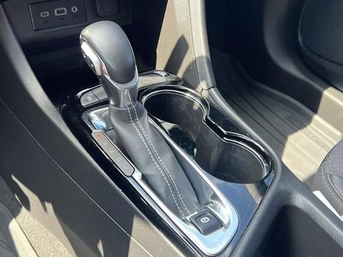 Used 2023 Buick Encore GX Select FWD image 29