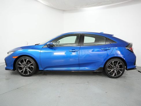 Used 2018 Honda Civic Sport Touring image 4