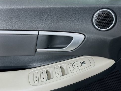 Certified 2025 Hyundai Sonata SEL FWD image 13