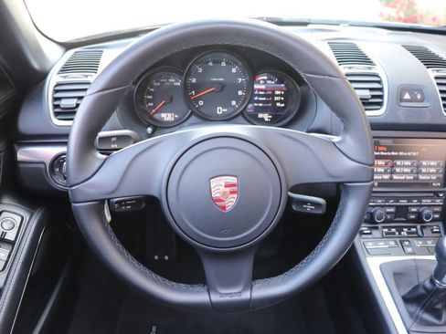 Used 2016 Porsche Boxster image 26