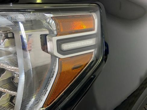 Used 2019 GMC Sierra 1500 AT4 w/ AT4 Premium Package AWD/4WD image 16