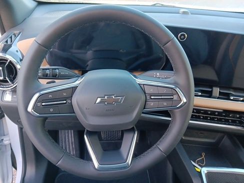 New 2026 Chevrolet Equinox ACTIV w/ Convenience Package III image 9