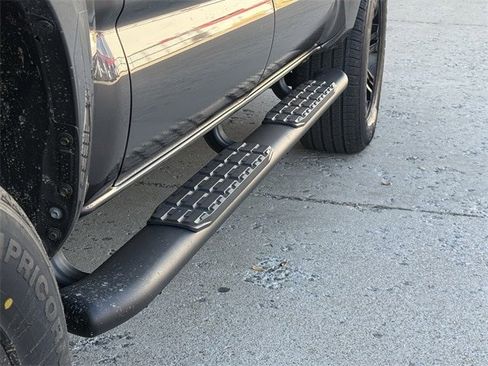 Used 2022 Toyota Tacoma SR w/ SR Convenience Package image 9