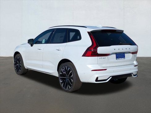 New 2026 Volvo XC60 T8 Ultra w/ Protection Package Premier image 2
