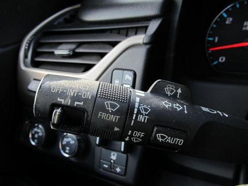 Used 2017 GMC Yukon Denali image 52