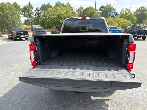 Used 2022 Ford F350 Lariat w/ Black Appearance Package AWD/4WD image 31