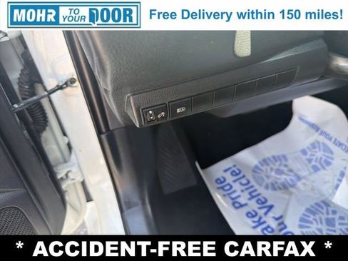 Used 2021 Toyota Corolla LE w/ Carpet Mat Package (TMS) FWD image 14