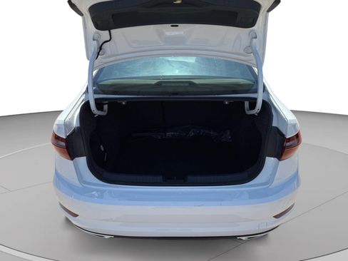 Used 2019 Volkswagen Jetta R-Line FWD image 19