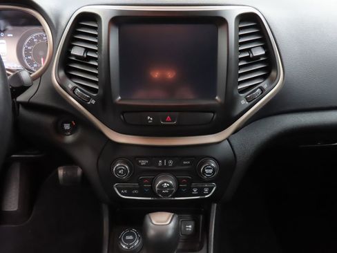 Used 2018 Jeep Cherokee Limited w/ High Altitude Package image 17
