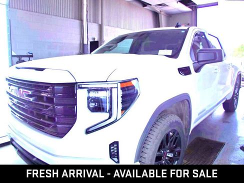 Used 2024 GMC Sierra 1500 Elevation AWD/4WD image 2