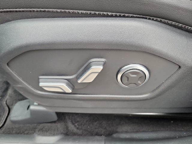 Used 2024 Hyundai Santa Fe Limited FWD image 20