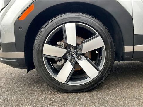 Certified 2024 Hyundai Santa Fe Limited FWD image 10