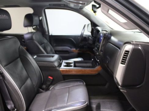 Used 2017 Chevrolet Silverado 1500 High Country image 25