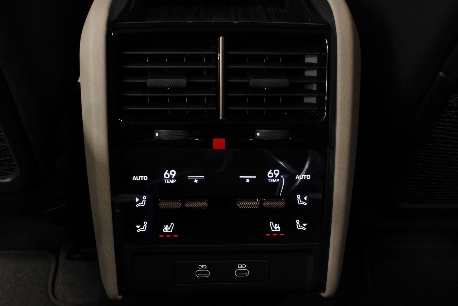 Used 2026 Porsche Cayenne Electric AWD/4WD image 38