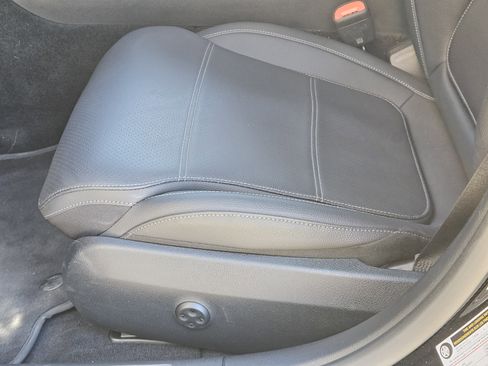 Certified 2025 Mercedes-Benz C 300 Sedan image 25