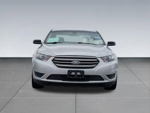 Used 2017 Ford Taurus SE FWD image 9
