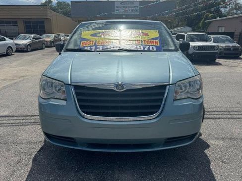 Used 2008 Chrysler Town & Country LX FWD image 2
