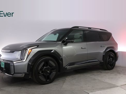 Used 2024 Kia EV9 GT-Line image 18