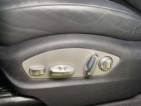 Used 2024 Porsche Macan image 17