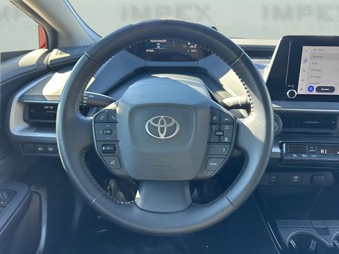 Used 2024 Toyota Prius LE FWD image 12