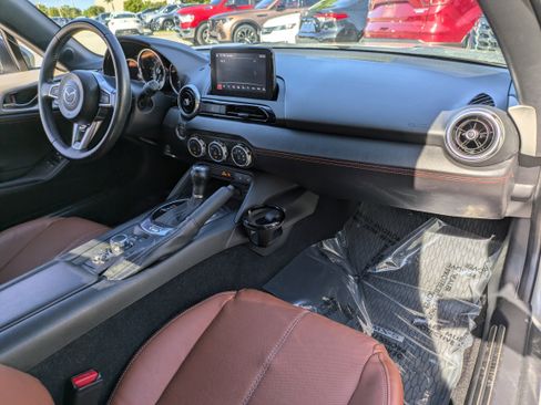 Used 2023 MAZDA MX-5 Miata Grand Touring w/ Weather Package image 15
