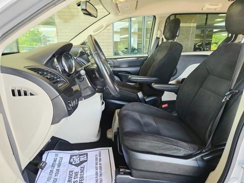 Used 2015 Dodge Grand Caravan SE w/ Quick Order Package 29E SE FWD image 12