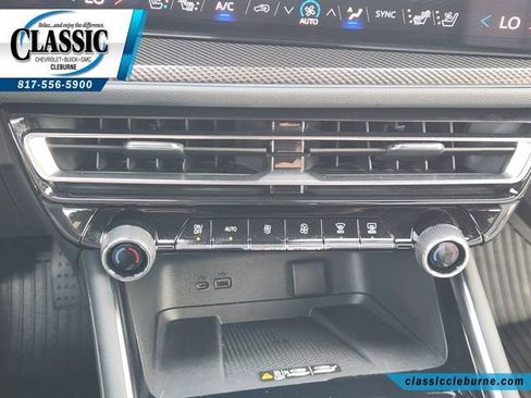 Used 2026 Chevrolet Traverse High Country w/ LPO, Floor Liner Package FWD image 20
