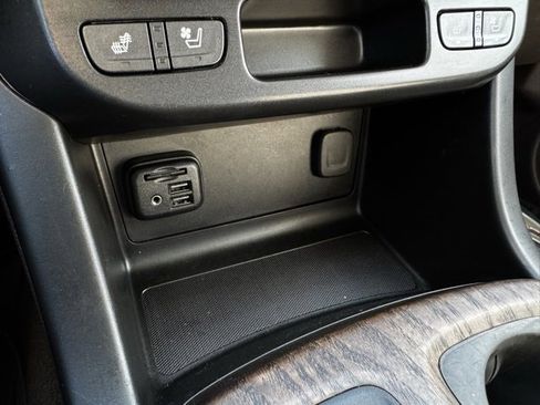 Certified 2021 GMC Canyon Denali image 16