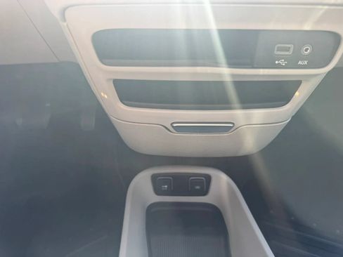 Used 2017 Chrysler Pacifica Touring-L FWD image 20