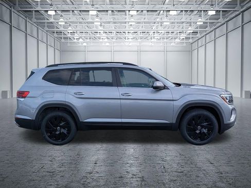 New 2026 Volkswagen Atlas SE image 6