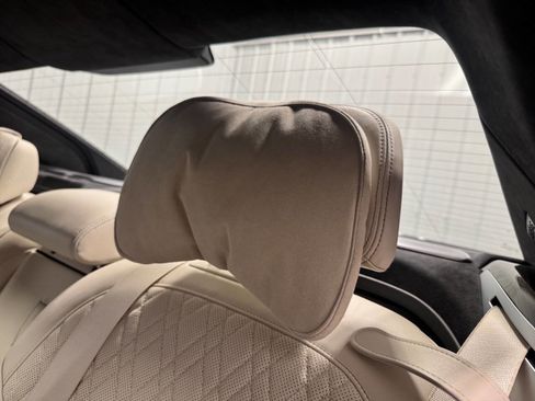 Used 2019 BMW M760i xDrive w/ Luxury Rear Seating Package image 27