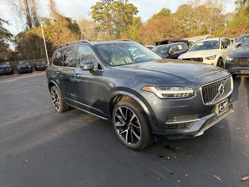 Used 2019 Volvo XC90 T8 Momentum w/ Advanced Package image 2