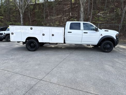 New 2026 RAM 5500 Tradesman image 8