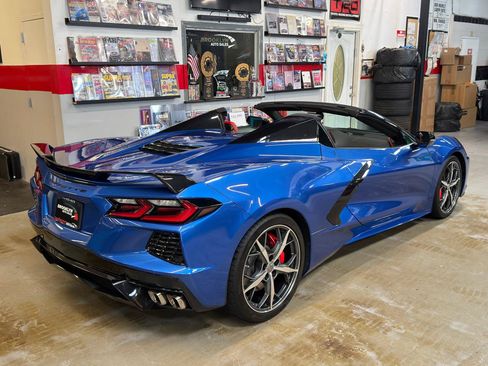 Used 2021 Chevrolet Corvette Stingray Premium Conv w/ Z51 Performance Package RWD image 6