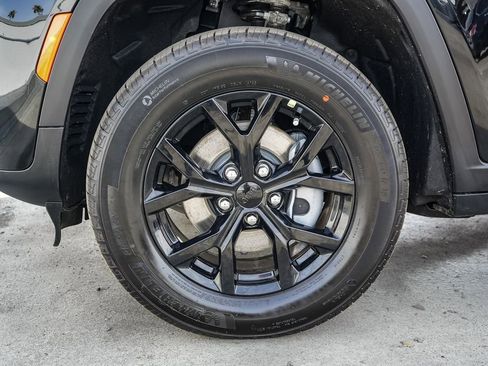 New 2026 Jeep Grand Cherokee Altitude AWD/4WD image 11