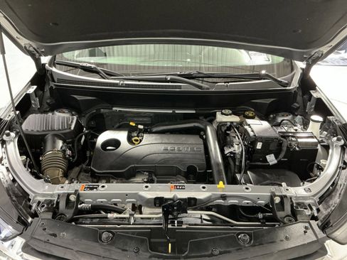 Used 2023 Chevrolet Equinox LS FWD image 27