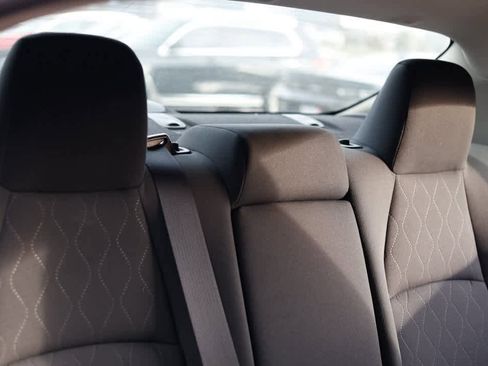 Used 2020 Toyota Corolla LE image 14