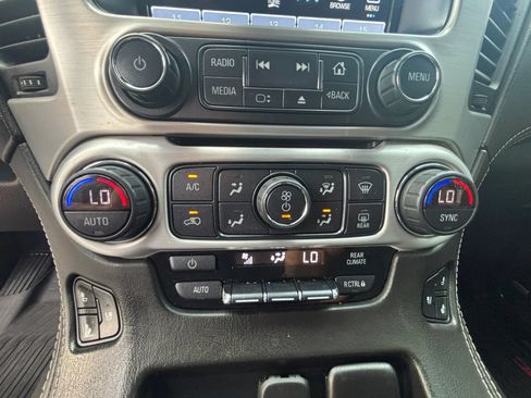 Used 2019 GMC Yukon SLT w/ Premium Edition AWD/4WD image 18