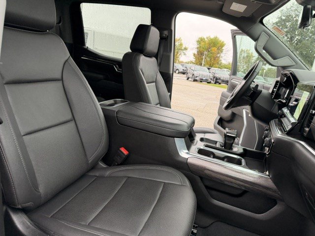 Used 2025 Chevrolet Silverado 1500 LTZ w/ LTZ Premium Package AWD/4WD image 45