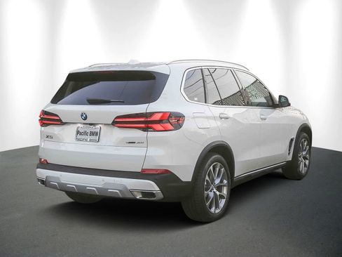 New 2026 BMW X5 sDrive40i image 6