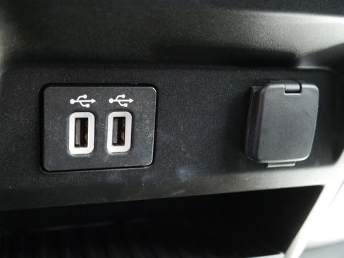 Used 2020 Ford F150 XLT w/ Equipment Group 302A Luxury AWD/4WD image 49