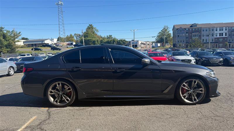 Used 2021 BMW M550i xDrive w/ Executive Package AWD/4WD image 4