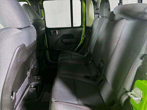 New 2025 Jeep Gladiator Rubicon w/ Convenience Group image 20