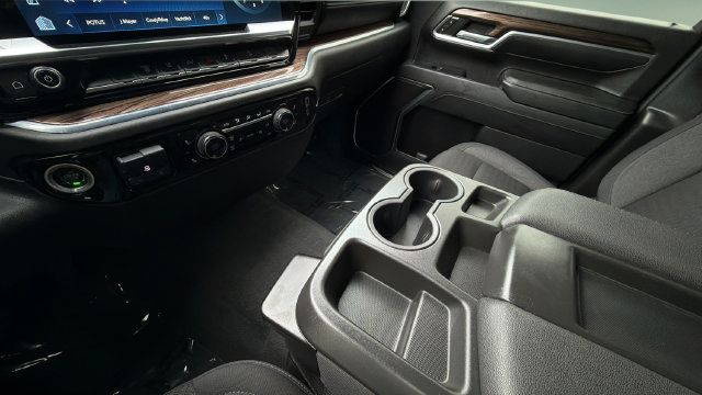 Used 2024 Chevrolet Silverado 2500 LT AWD/4WD image 14